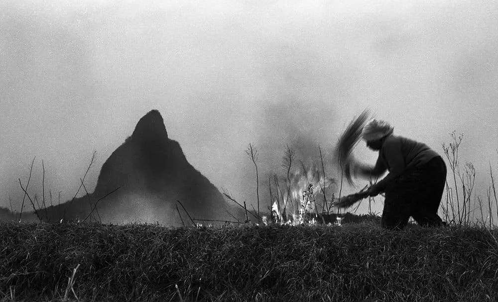 1988 Midway Up Maisan, Pigment ink on FineArt Paper print - Jeong Yeongsin