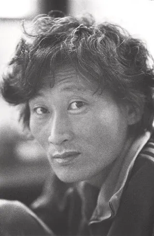 오윤 작가(1946–1986) 초상 — 한국 민중미술의 거장